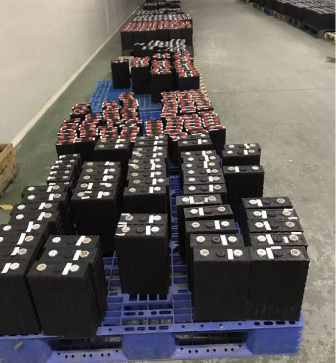 Prismatic LFP Lifepo4 Battery Cells 3.2V 200Ah High Capacity Enviroment Friendly